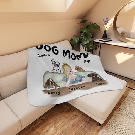 'Dog Mom’ Personalized Blanket